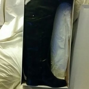 Woman's over the knee boots